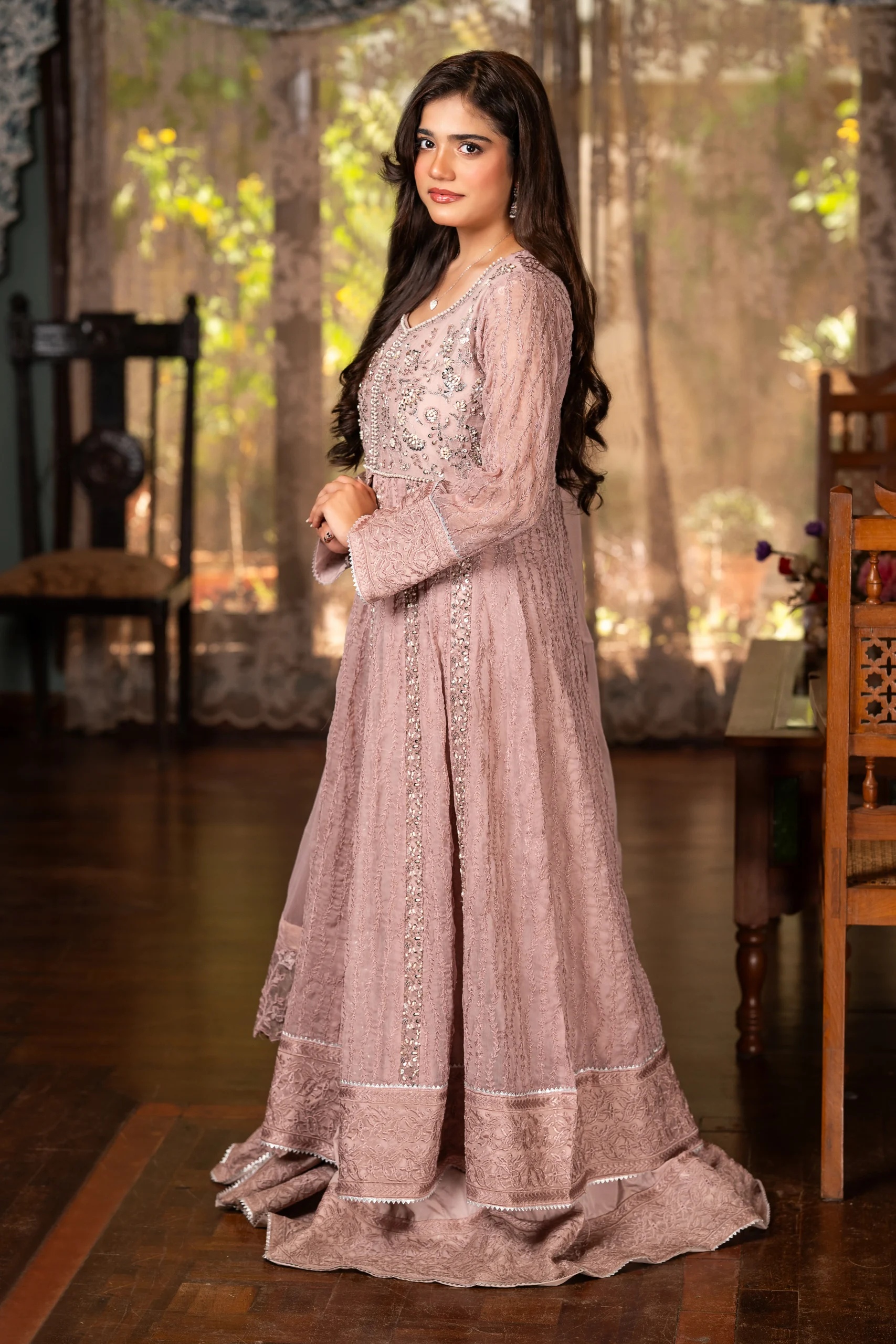 Zari Royale – Blush Elegance
